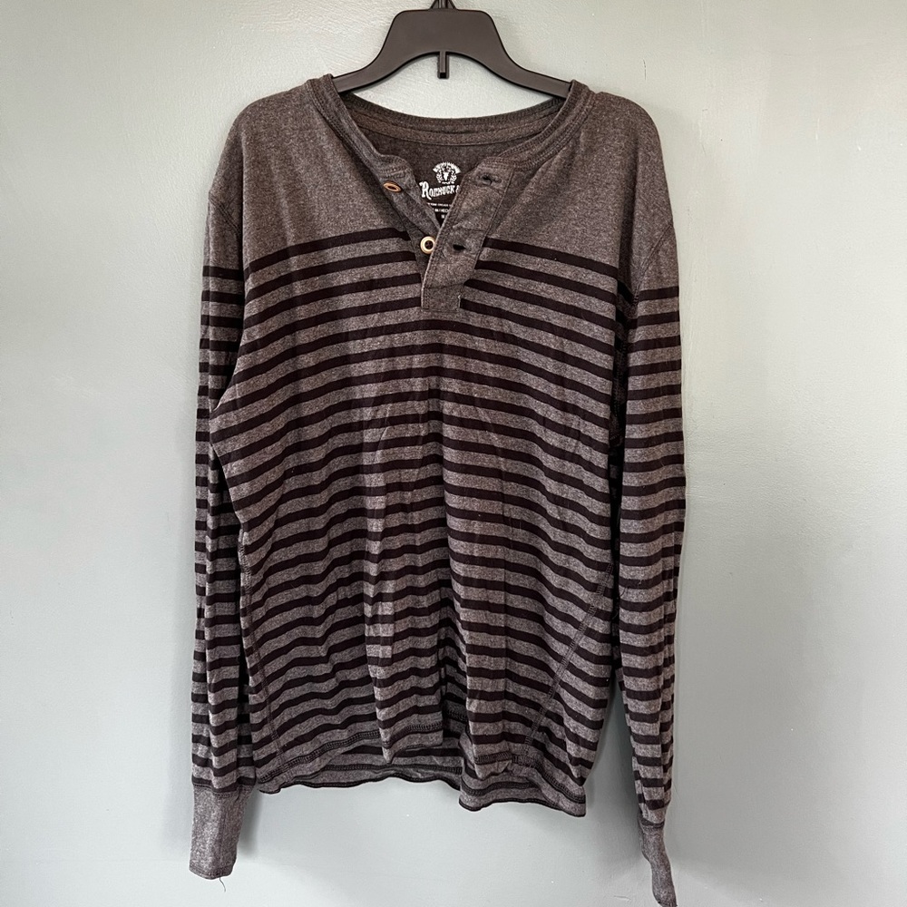 🖤🤍Black and gray striped longsleeve T-shirt, men’s medium, two button front
